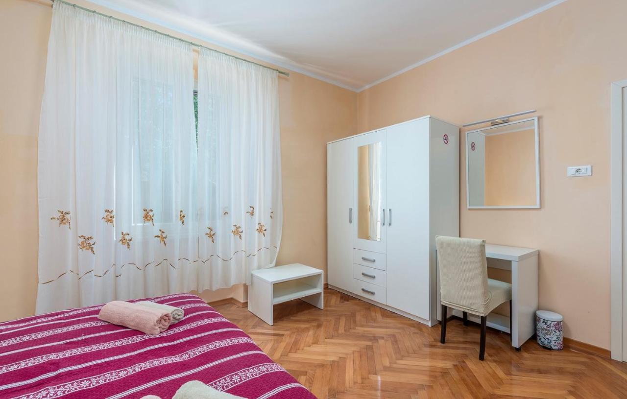 Apartment Lazzarich With Terrace Poreč Exterior foto